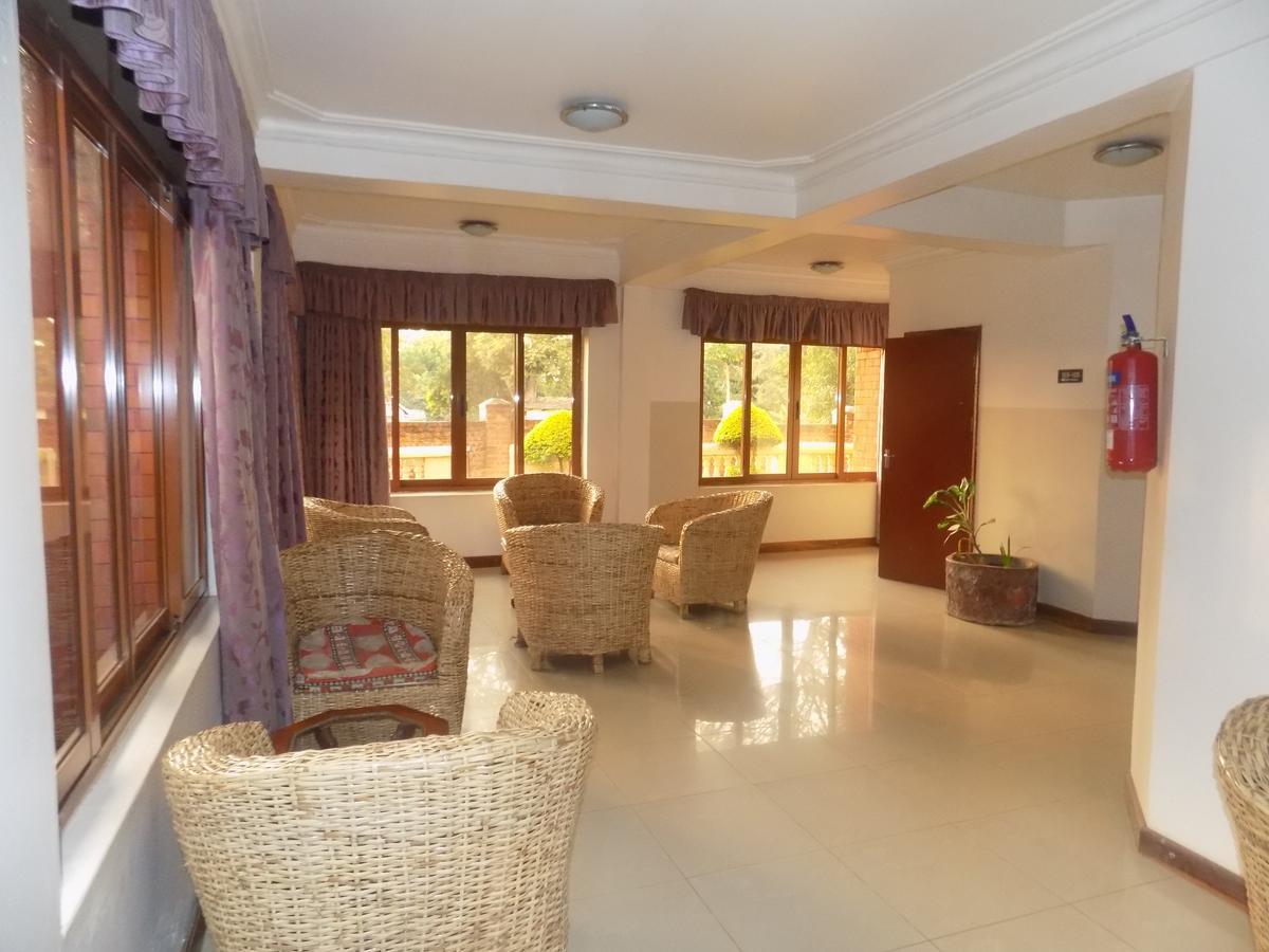 Kayegi Hotel Mbale Екстериор снимка