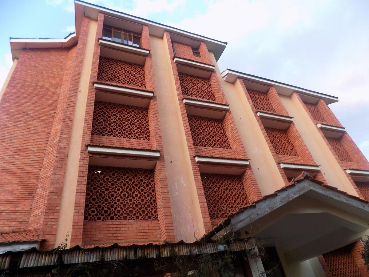 Kayegi Hotel Mbale Екстериор снимка