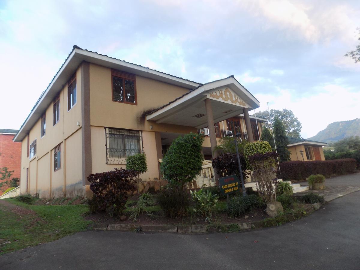 Kayegi Hotel Mbale Екстериор снимка