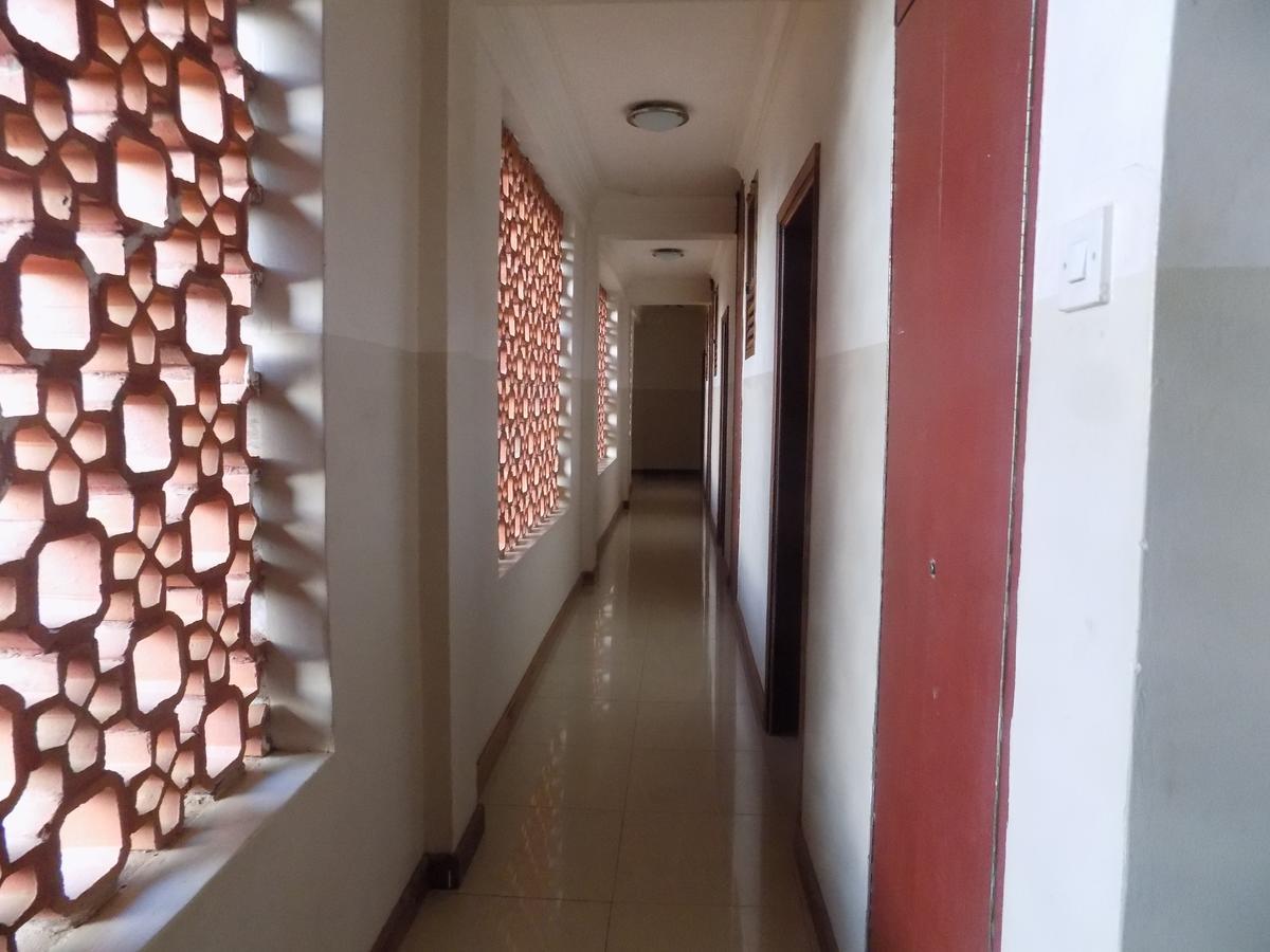 Kayegi Hotel Mbale Екстериор снимка