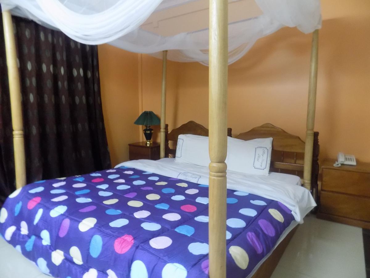 Kayegi Hotel Mbale Екстериор снимка