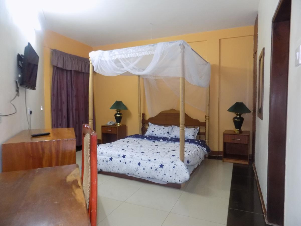 Kayegi Hotel Mbale Екстериор снимка