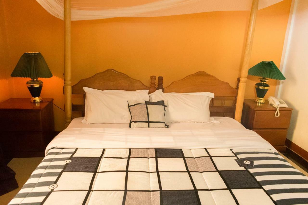 Kayegi Hotel Mbale Екстериор снимка