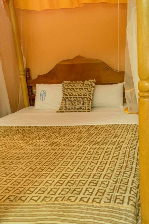 Kayegi Hotel Mbale Екстериор снимка