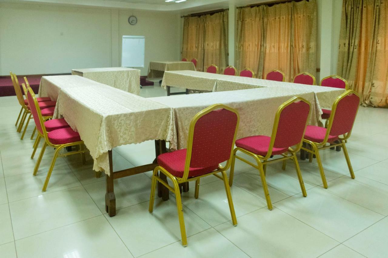 Kayegi Hotel Mbale Екстериор снимка