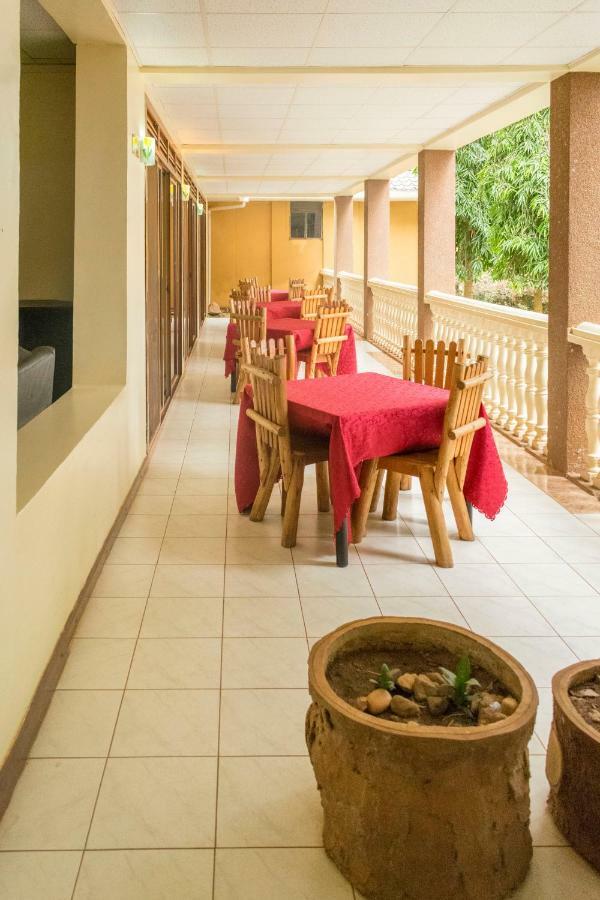 Kayegi Hotel Mbale Екстериор снимка