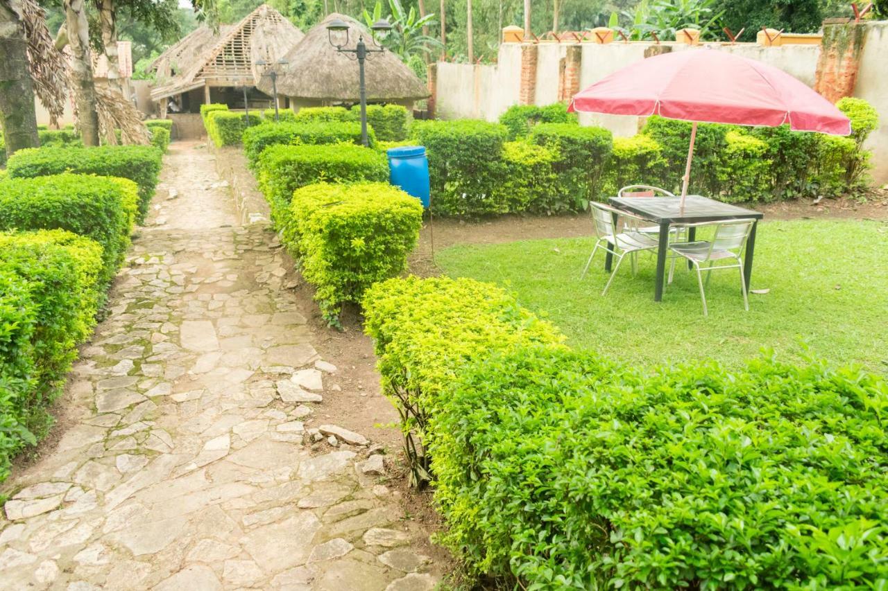 Kayegi Hotel Mbale Екстериор снимка
