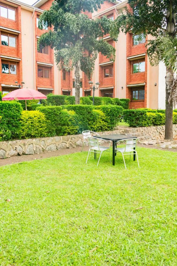 Kayegi Hotel Mbale Екстериор снимка