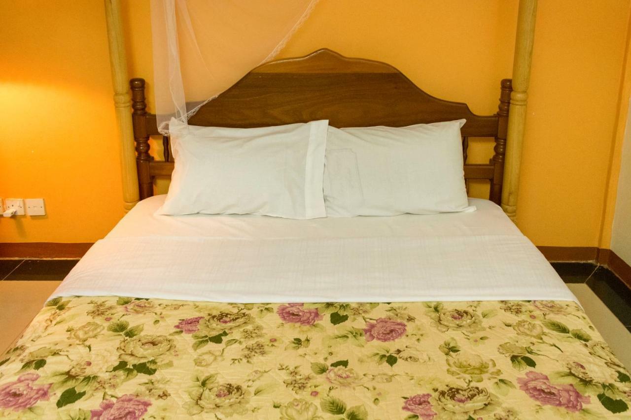 Kayegi Hotel Mbale Екстериор снимка